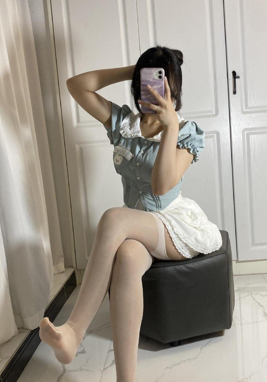 #妤小丸 04-28更新 微觅圈 白丝超短裙【18P】 - 3